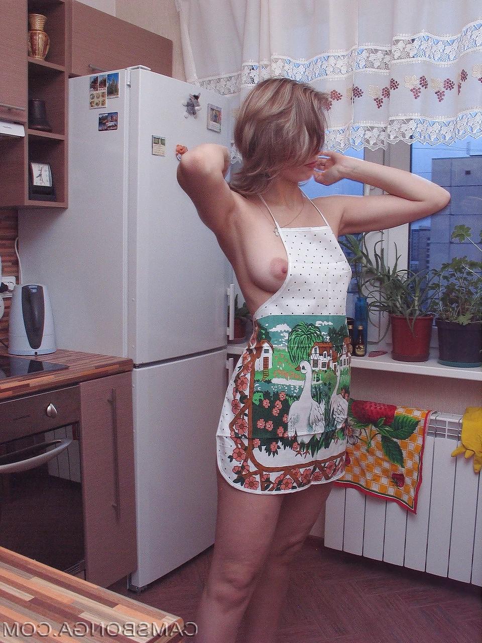 25P Russian housewife Ludmila
