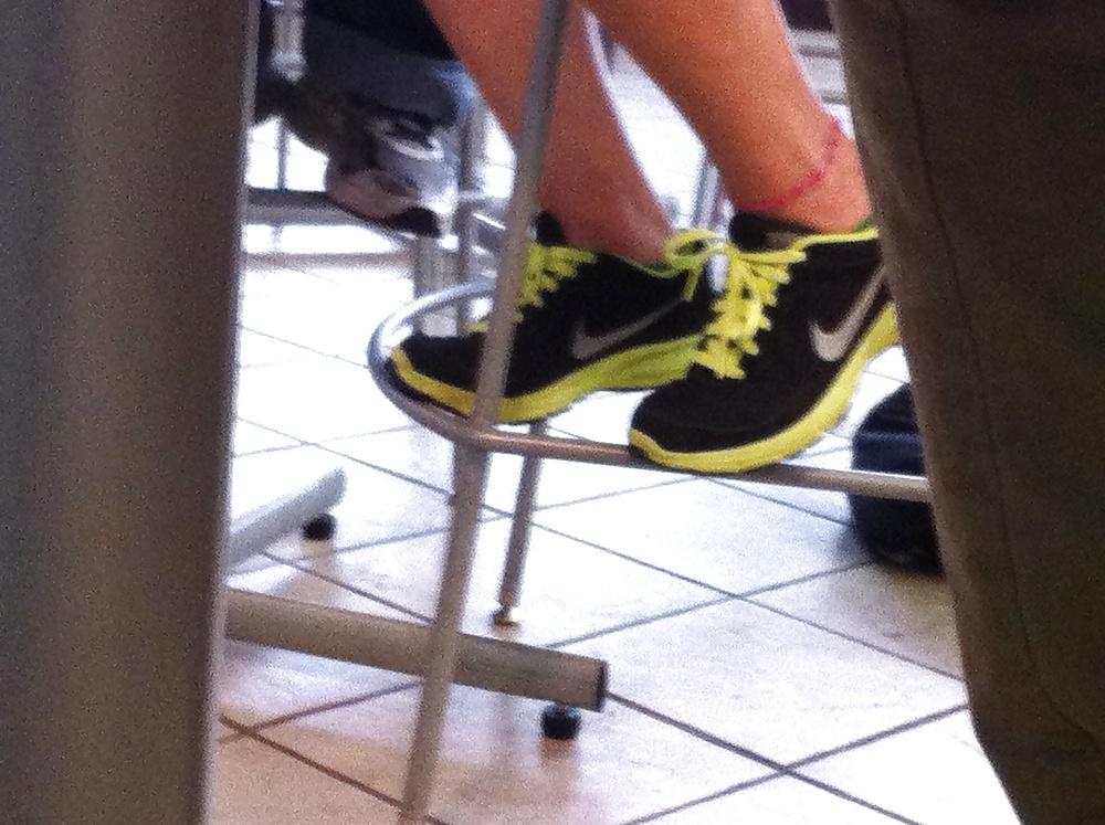 25P Candid sluts feet and shoes