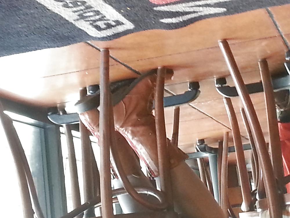 25P Candid sluts feet and shoes