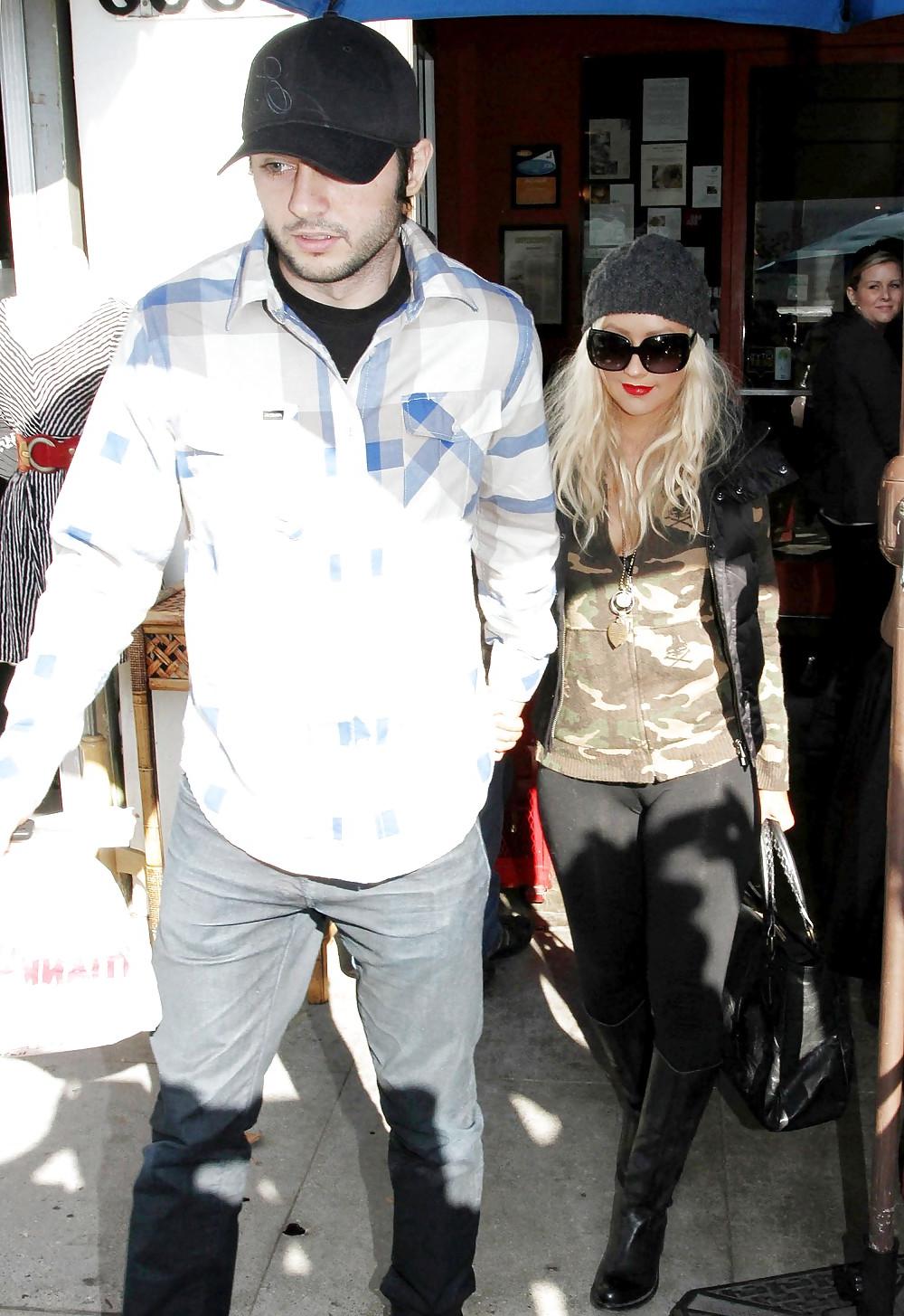 11P Christina Aguilera Camel-Toe Candids in New York