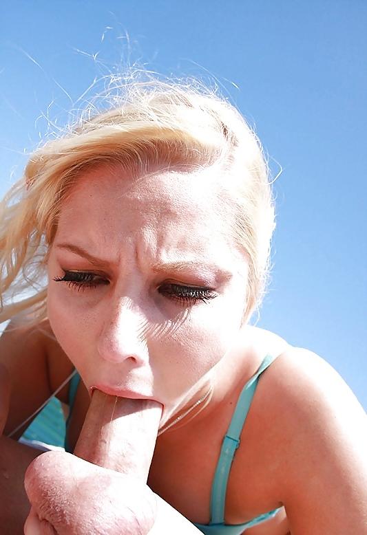 14P Outdoor cocksucking working him