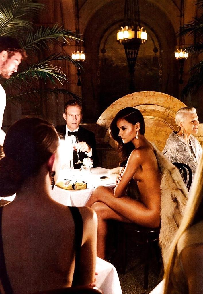 25P Pretty faces and perfect bodies 23