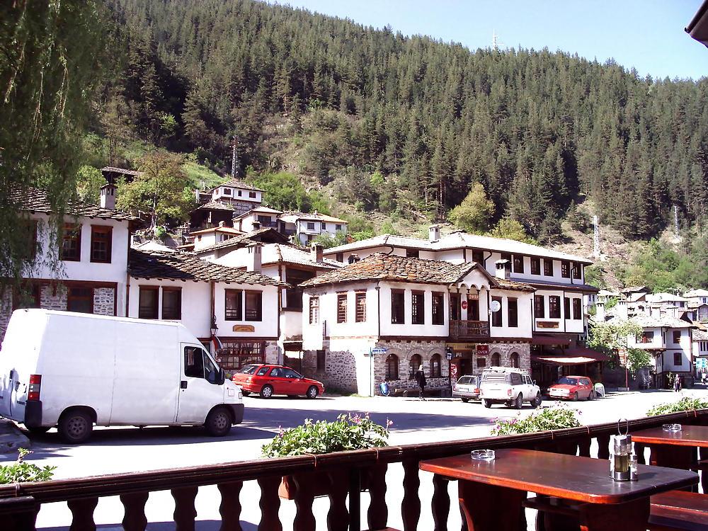 19P Glimpses from a lost country