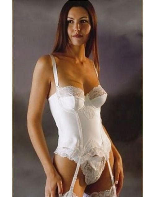 25P Bustier or Basque? 4
