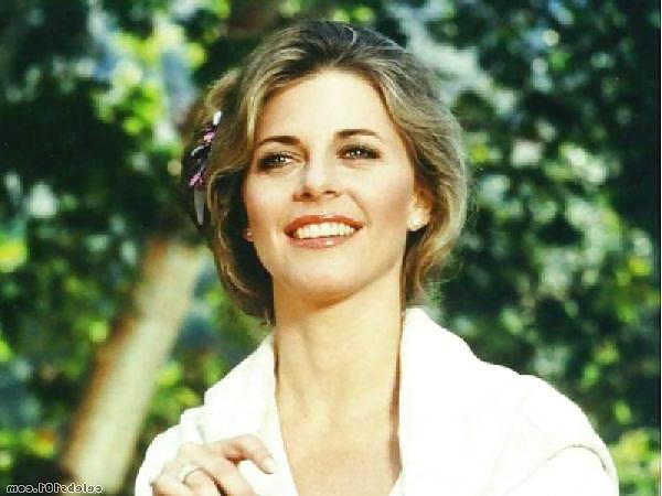 25P Let's Jerk Off Over ... Lindsay Wagner (Bionic Woman)