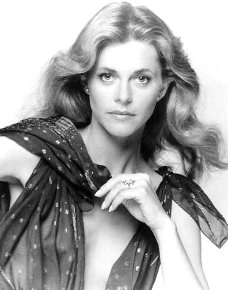 25P Let's Jerk Off Over ... Lindsay Wagner (Bionic Woman)
