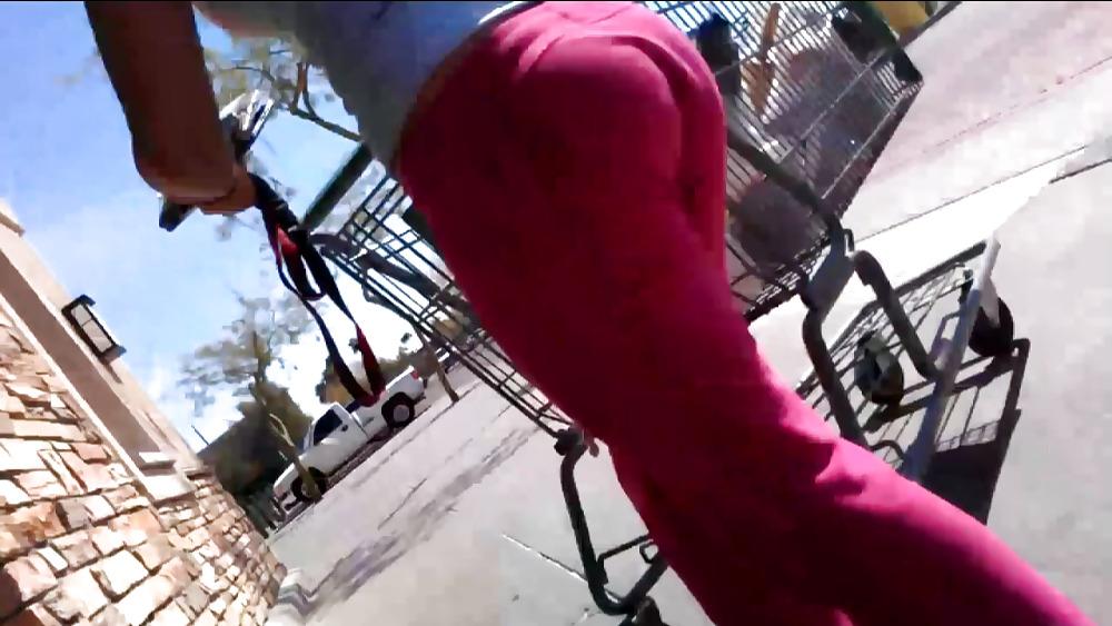 17P Candid- Epic pink sweats Juicy Ass and Tits