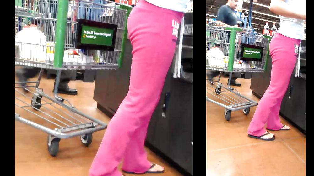 17P Candid- Epic pink sweats Juicy Ass and Tits