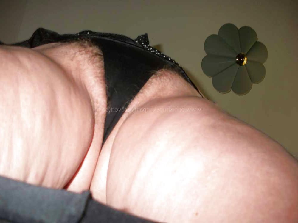 7P Leena, mature dinner lady lifts her skirt for cash