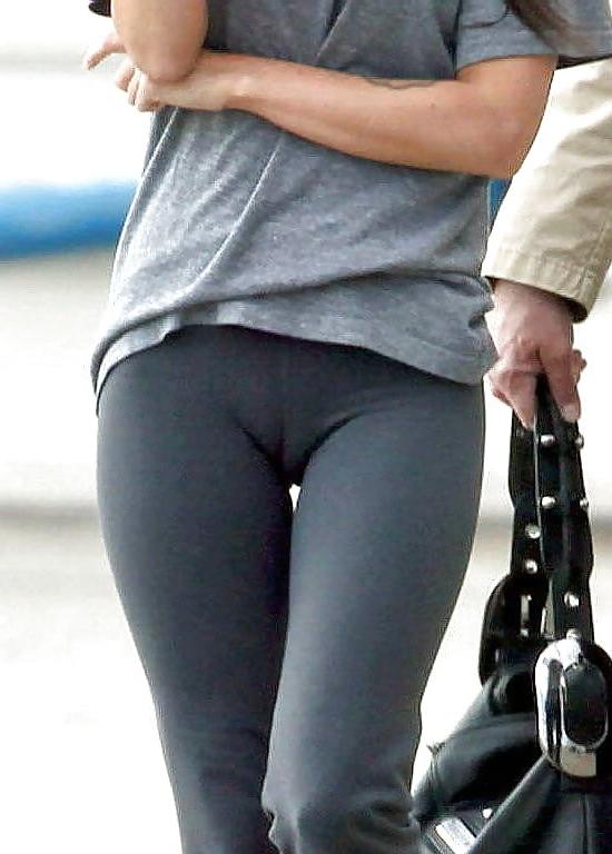 25P Camel Toes