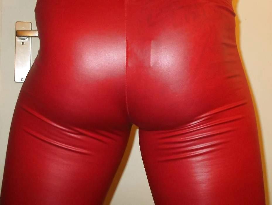 5P My red shiny tight leggins