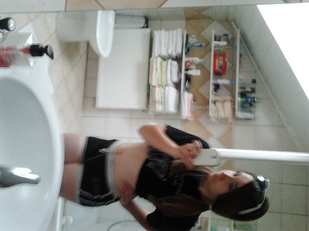 25P SLOVENIAN BRUNETTE ANNA SHADY FROM MARIBOR 