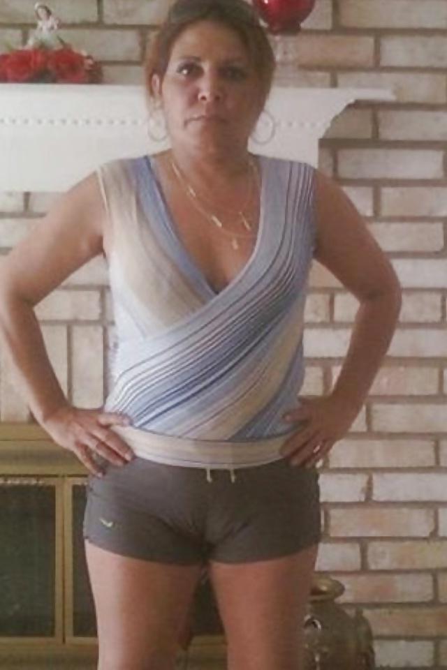 13P I love Cameltoe. 