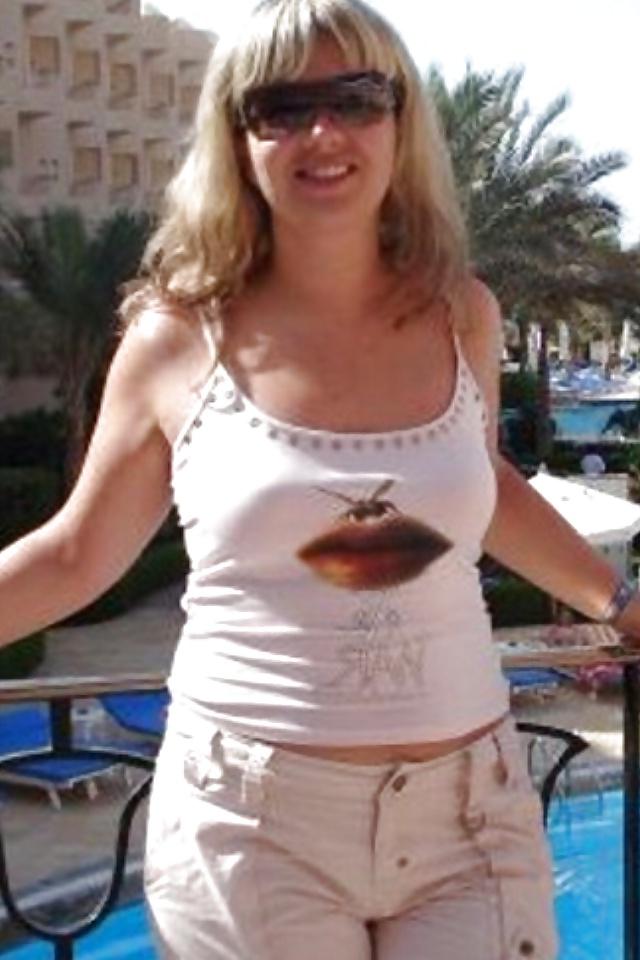 13P I love Cameltoe. 
