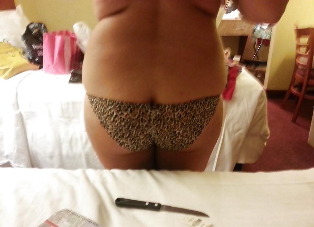 8P Chubby housewife hot