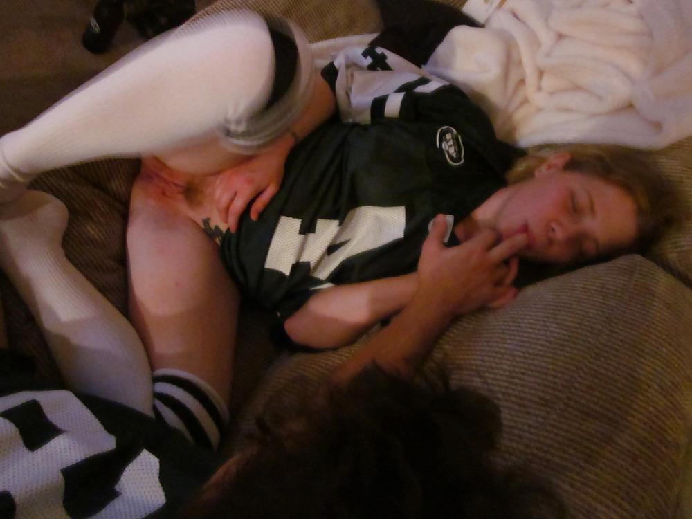 14P Baby sucks fucks & Sucks during the Jets game pt.2