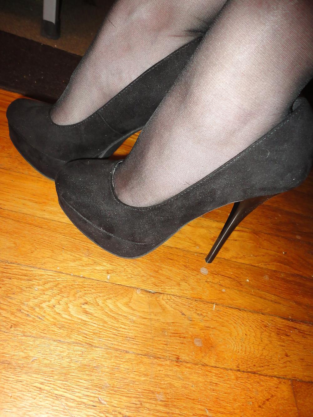 8P Shoe dangling