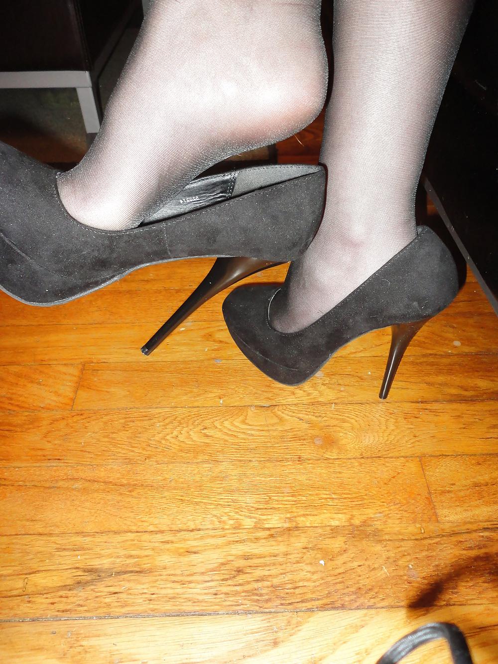 8P Shoe dangling