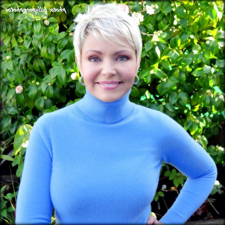 25P Let's Jerk Off Over ... Samantha Mohr (CNN HLN Weather)