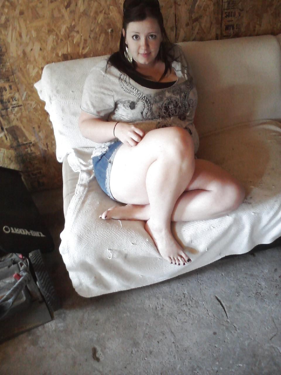 16P BIG TITTY ex gf white country girl. thick legs too