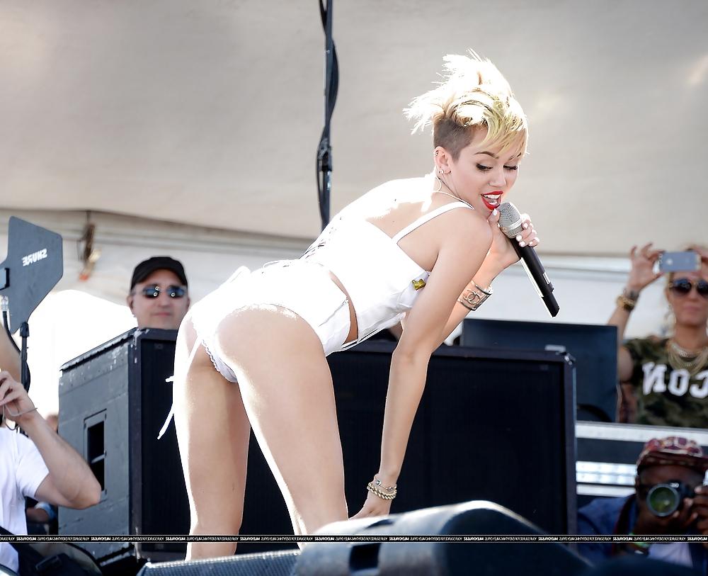 25P Sexy Miley Cyrus performance at iheartradio September 2013 