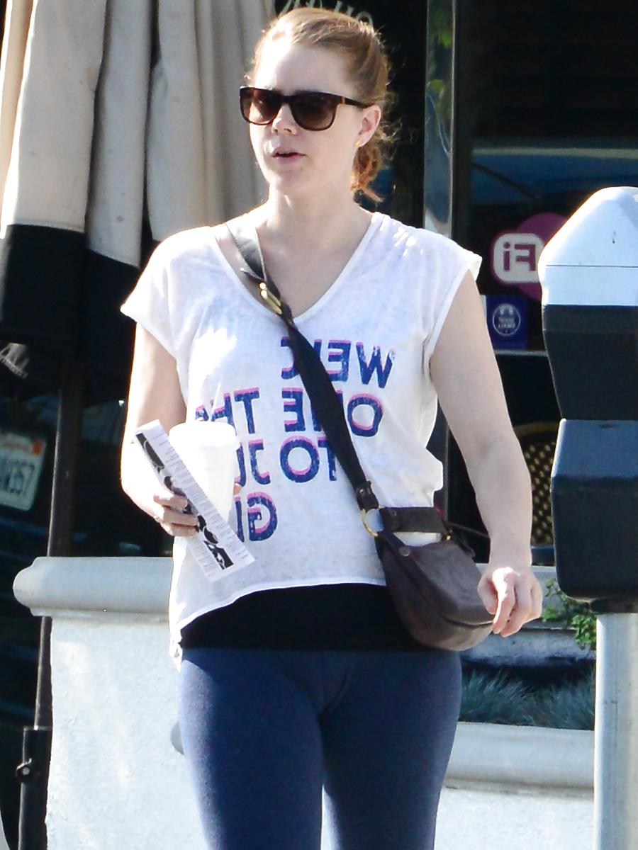 16P Celebrity Cameltoe's 4
