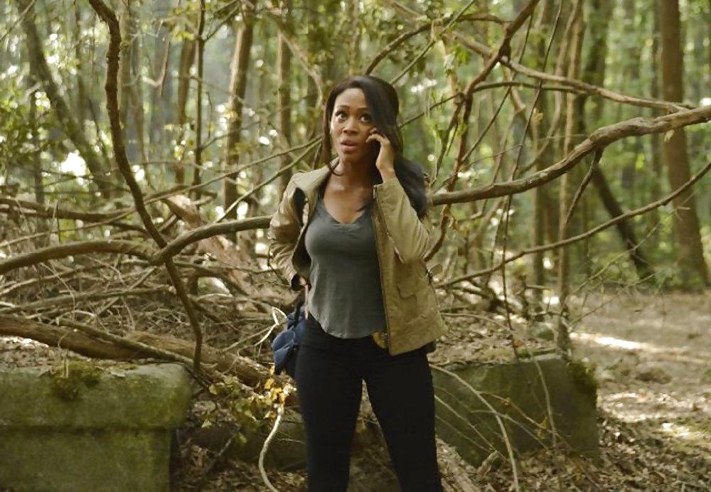 25P Let's Jerk Off Over ... Nicole Beharie