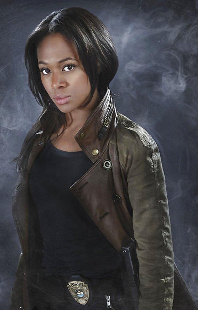 25P Let's Jerk Off Over ... Nicole Beharie