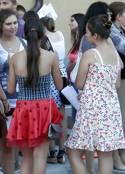23P Sexy feet and legs old + young romanian