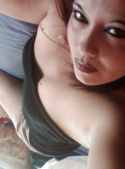 25P Latina cougar with ass