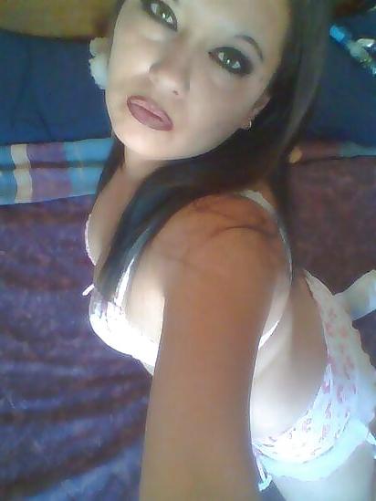 25P Latina cougar with ass