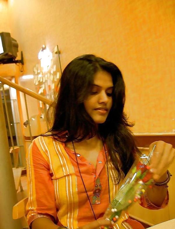 25P Desi Sexy Wife Arpita