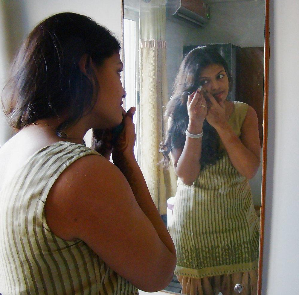 25P Desi Sexy Wife Arpita