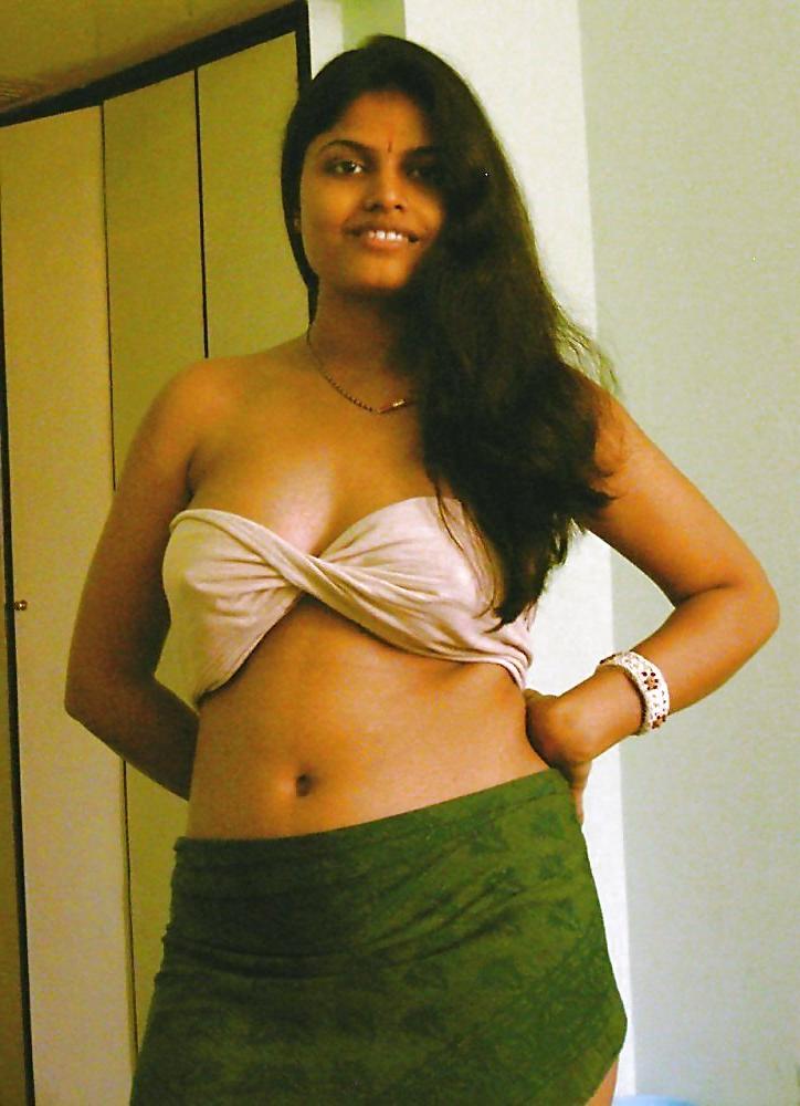 25P Desi Sexy Wife Arpita