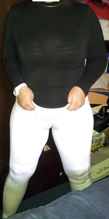 25P Fotze frisst Hose - cameltoe
