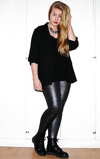 25P Girls in lycra or spandex 
