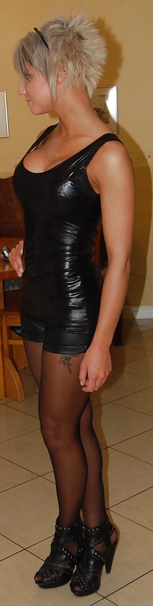 25P Girls in lycra or spandex 