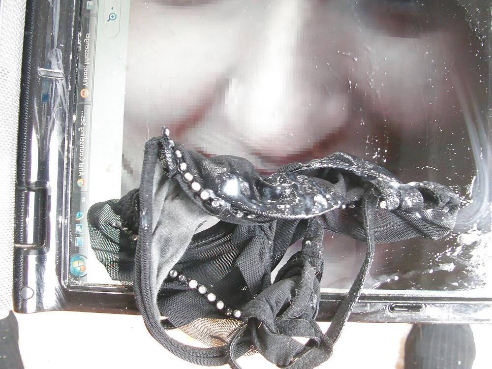 20P Tossertim wanks his load over sluttyanna4u