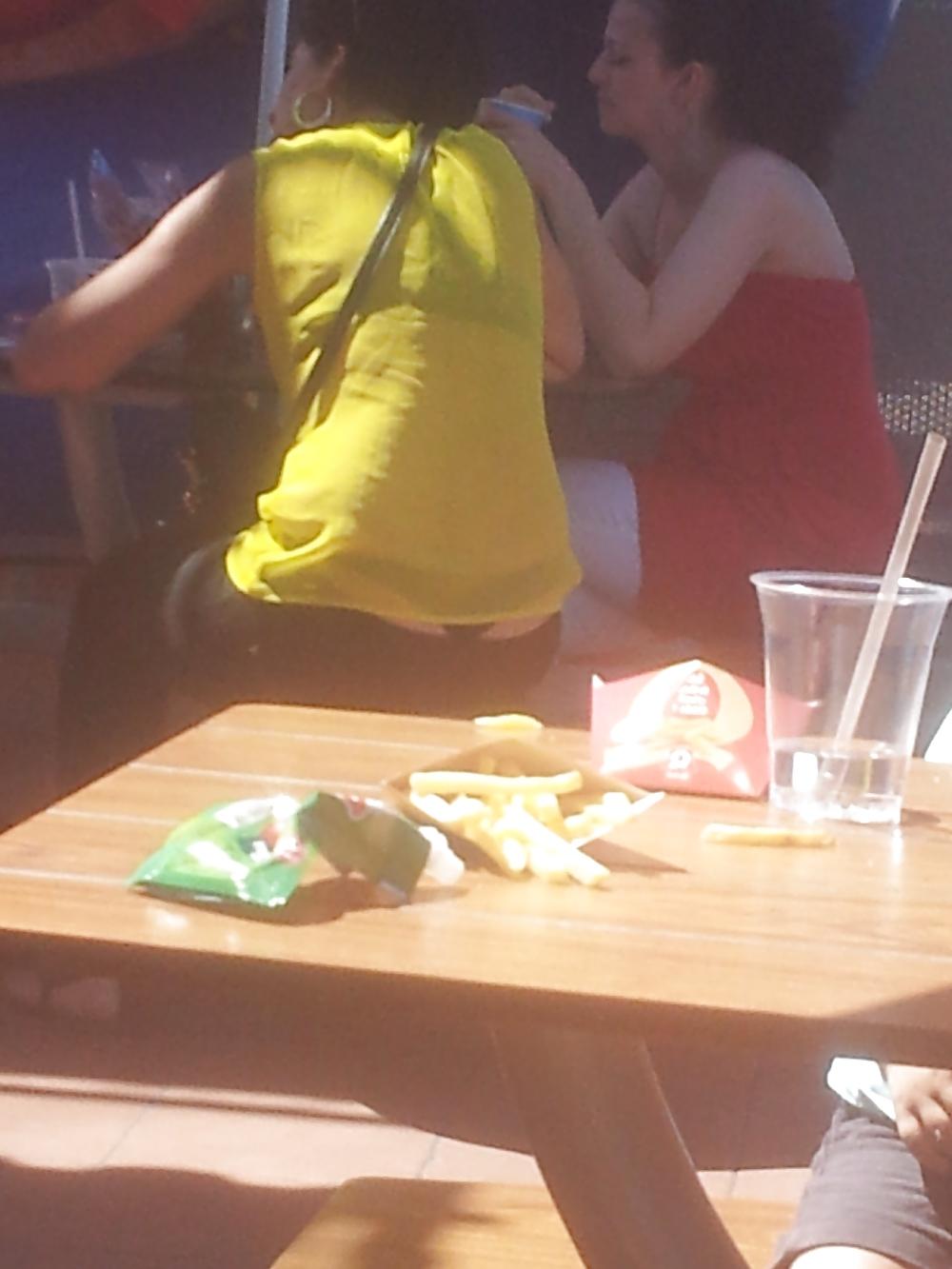 12P Visible thong line