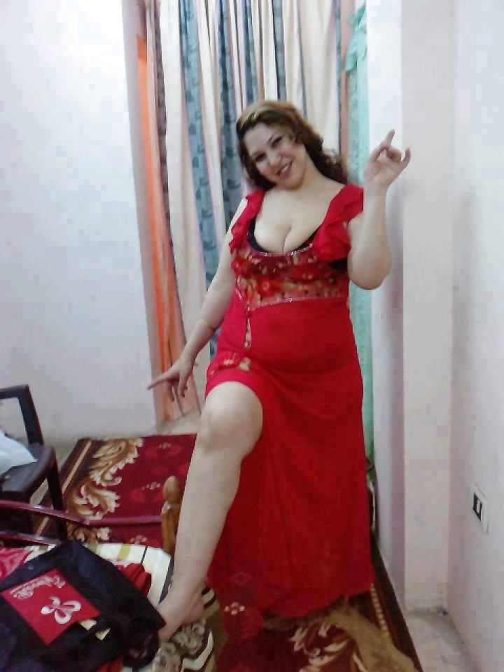 25P Sexy bbw  arab show 