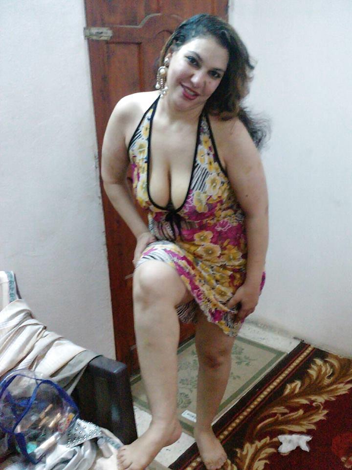 25P Sexy bbw  arab show 