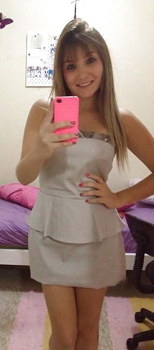 23P Cute blonde wanna your cum over her!