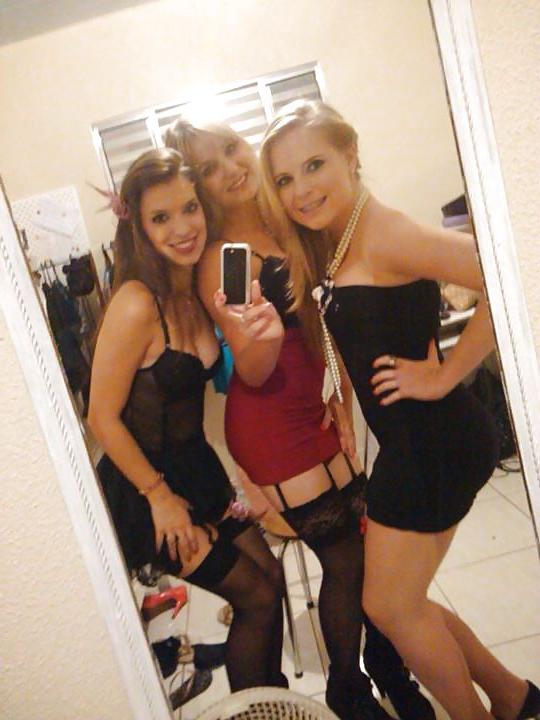 23P Cute blonde wanna your cum over her!