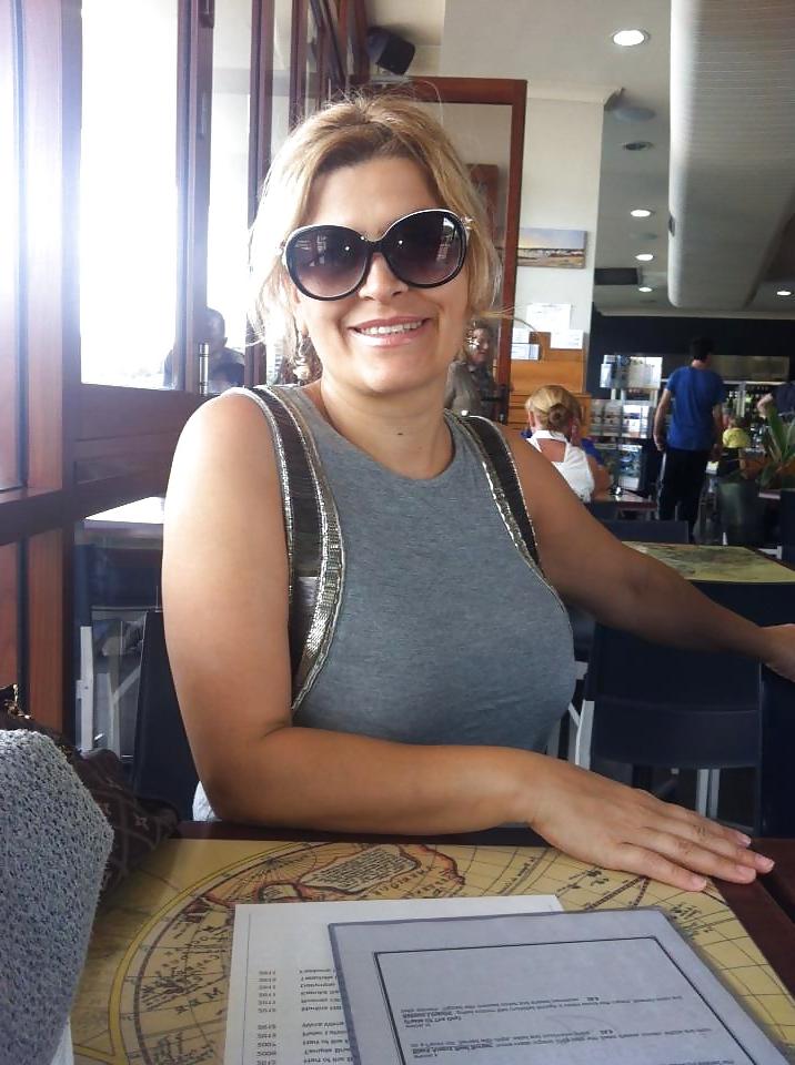 18P Australian MILF ( Big natural tits )