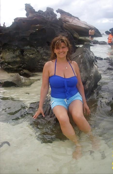 18P Australian MILF ( Big natural tits )