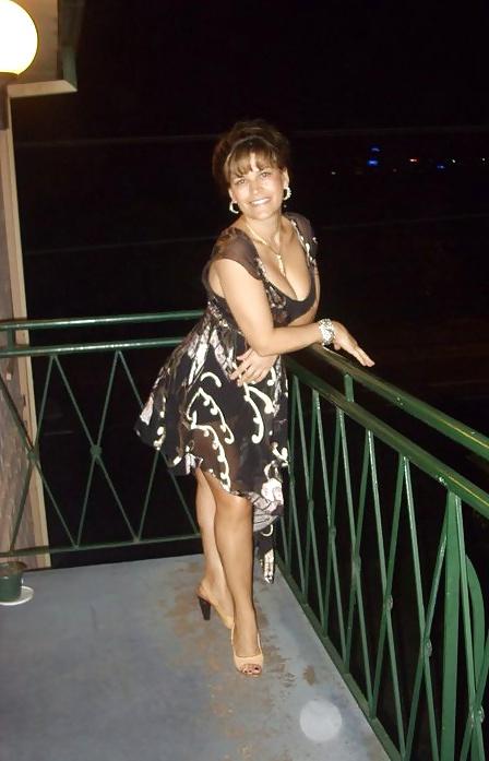 18P Australian MILF ( Big natural tits )