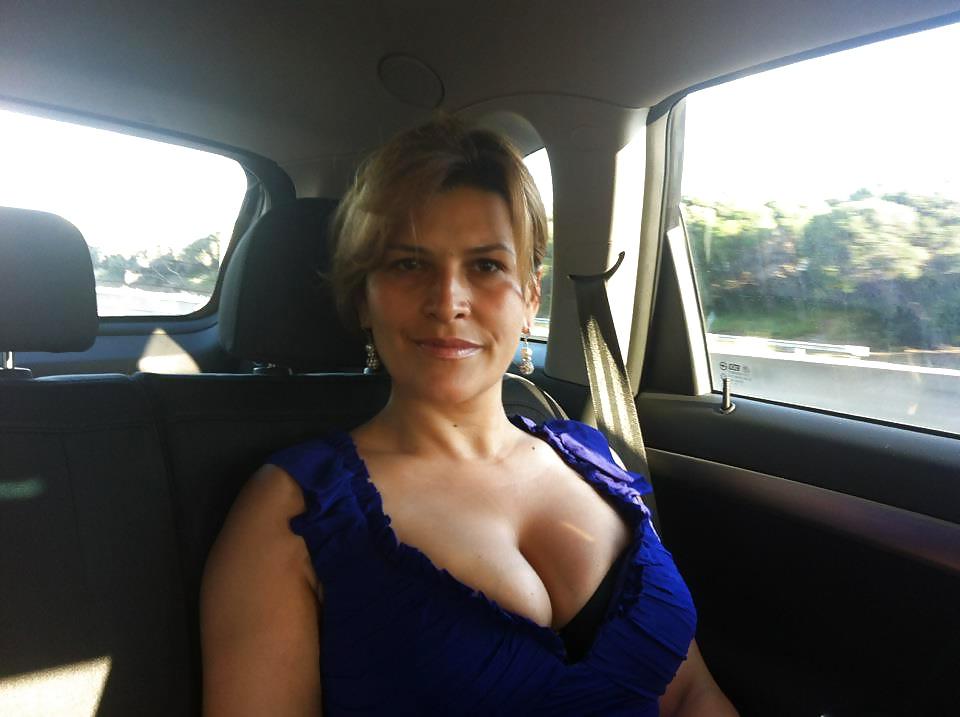 18P Australian MILF ( Big natural tits )