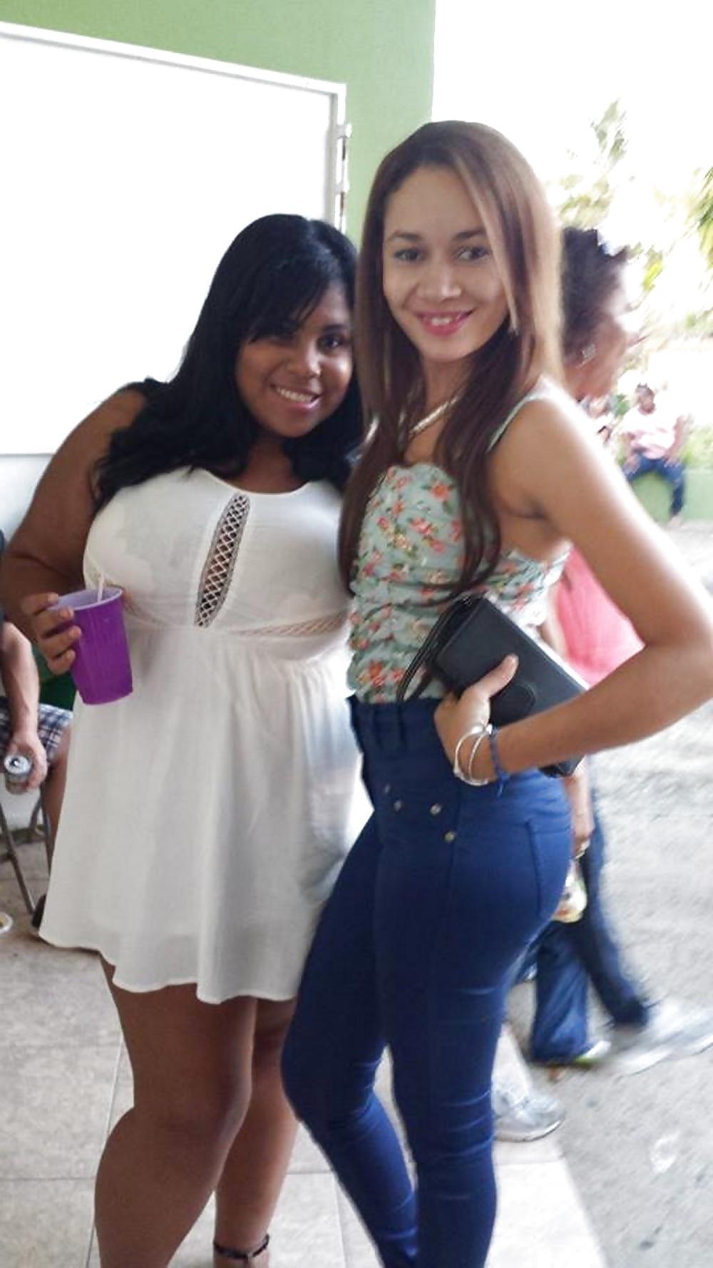 25P A dominican girl called Lyz S.