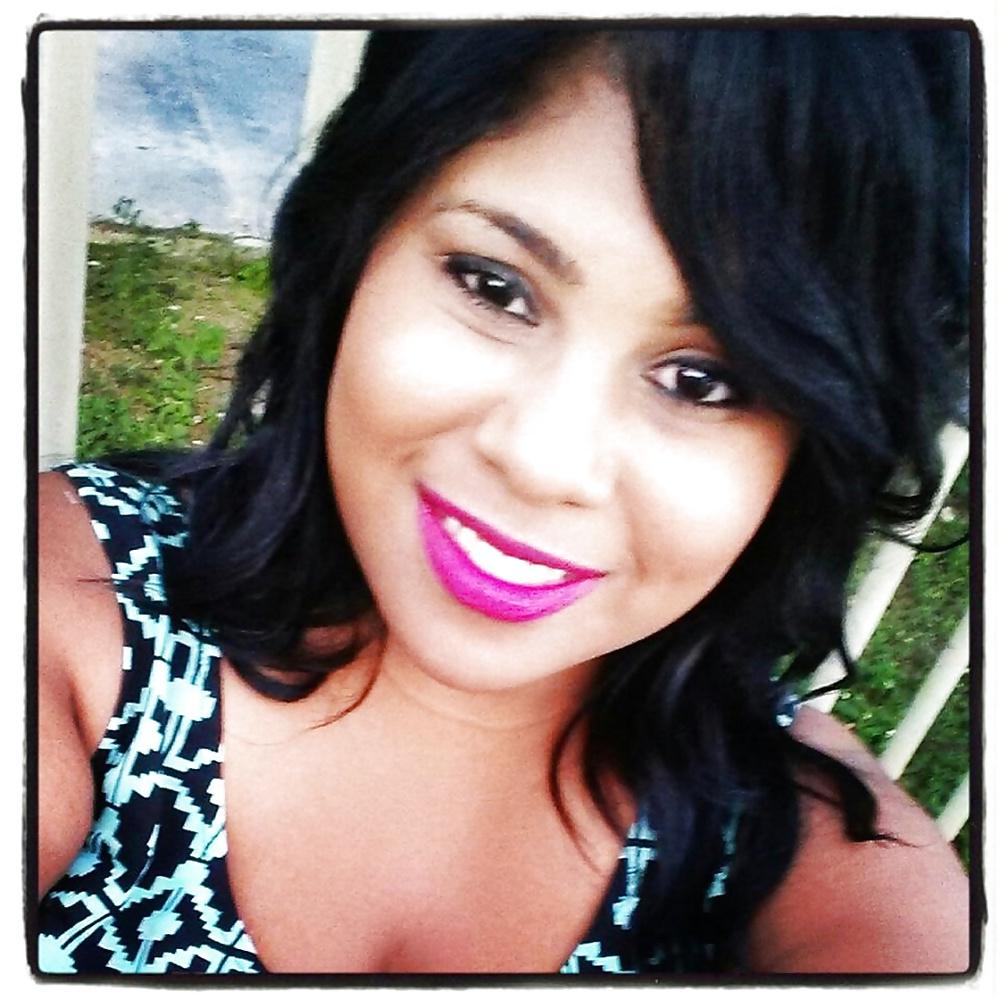 25P A dominican girl called Lyz S.