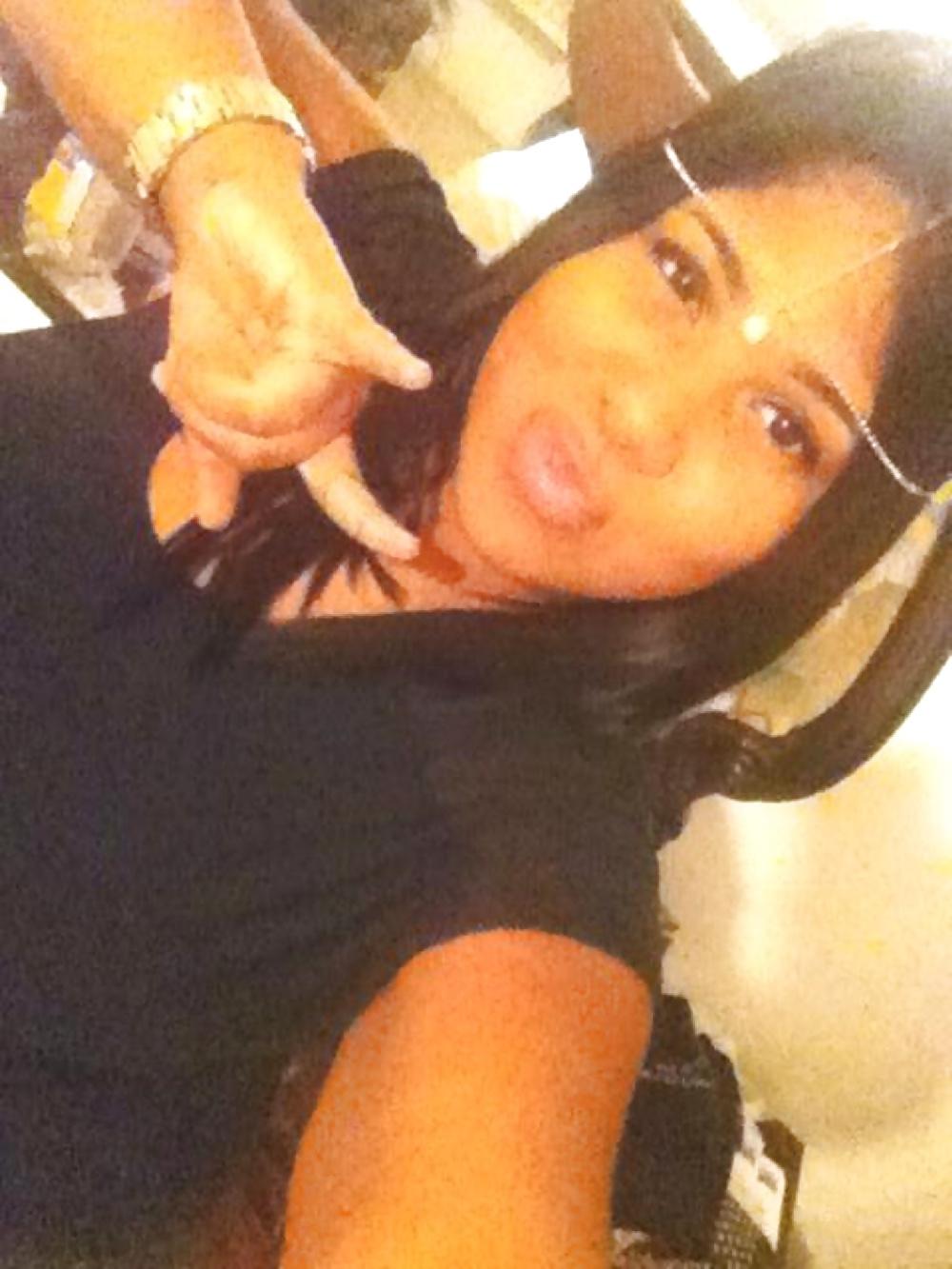 25P A dominican girl called Lyz S.